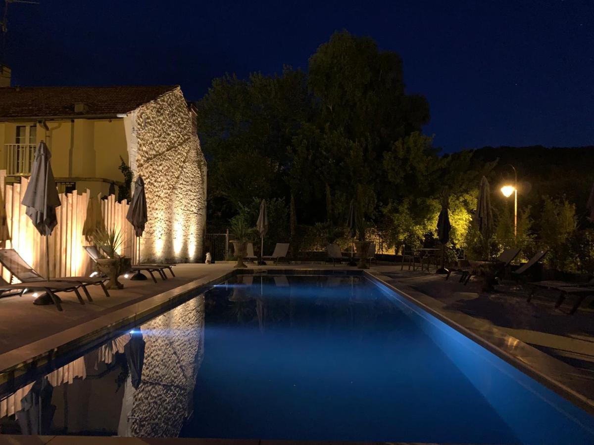 Les Appartements D Artiste De La Villa Du 15 - Restaurant La Maison - Piscine Chauffee Les Eyzies Exterior photo